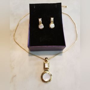 Vintage Lia Sopia Mother of Pearl Neclace and Earring set Excellent Condition